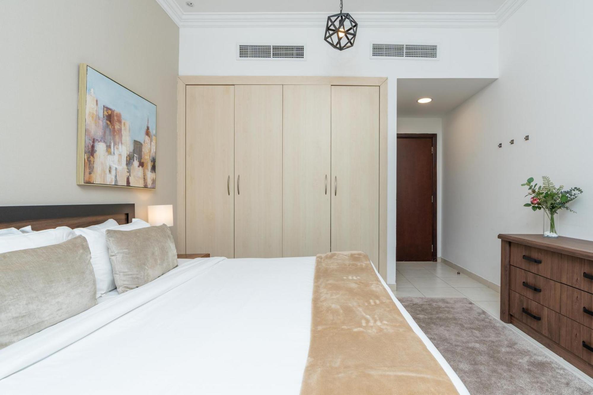 Modern 1Br Apartment In Jlt Next To Metro With City Views Дубай Экстерьер фото